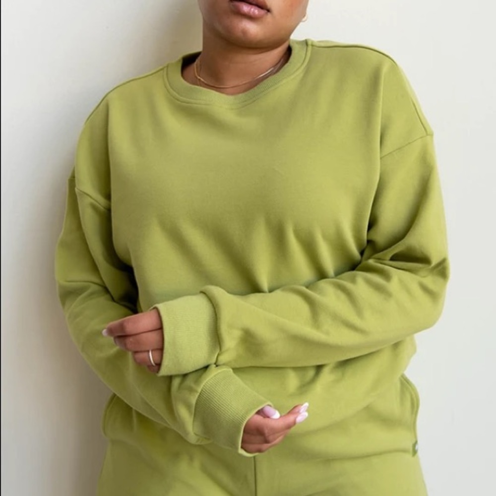 Luxe Sweat Set - Azur Fit - Size Medium